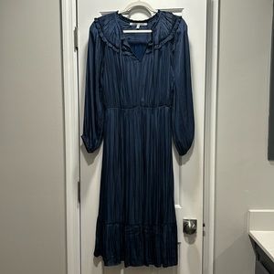 Collective Concepts MIDI Navy lined Dress EUC